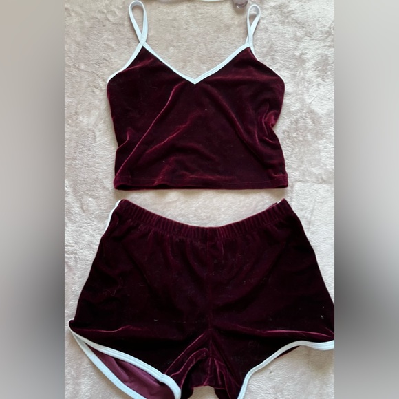 Red Velvet 2 piece Pj/ lounge set ❤️🔥 - Picture 1 of 2